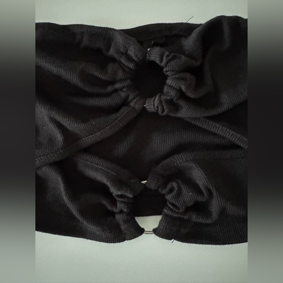 SHEIN MOOSTA O-RING LINKED CUT OUT TUBE TOP BLACK SIZE SMALL - Picture 6 of 8